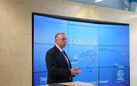 El Consejero Delegado de EMASESA, Jaime Palop, presenta el proyecto de implantación de un sistema de lectura remota de contadores.