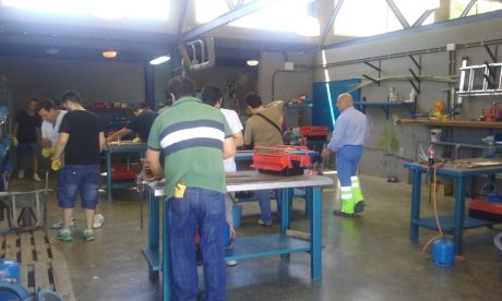 Alumnos en el curso de fontanería celebrado en el Centro de Formación del Agua de EMASESA